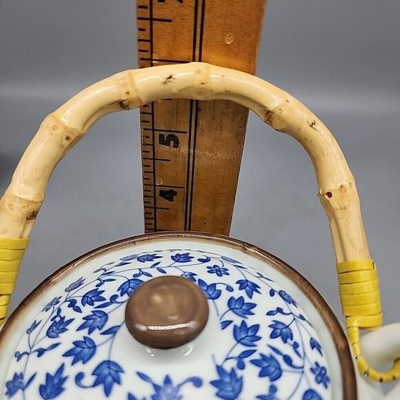 japanese teapot set 4 Cups Blue Floral White Porcelain Bamboo Handle - Picture 7 of 8